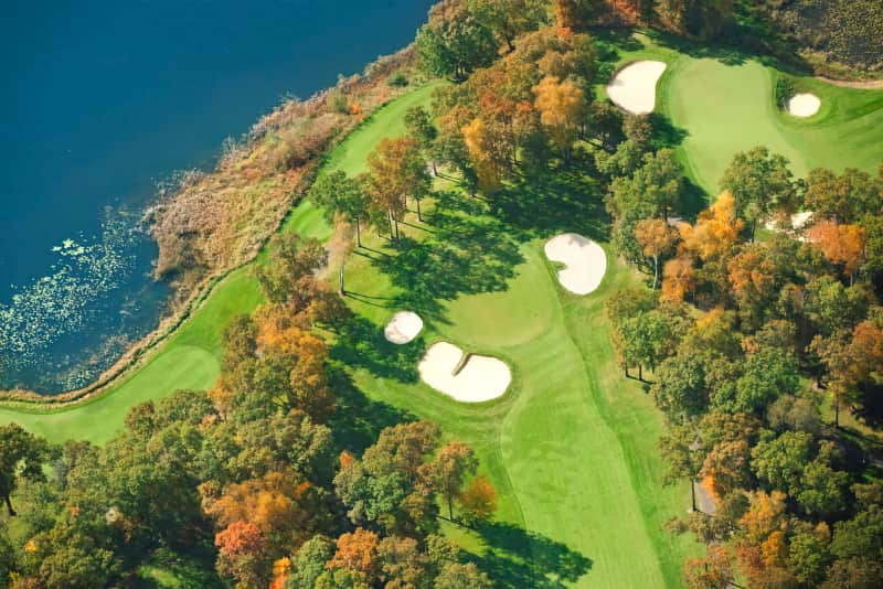Autonomous-mowing-golf-course